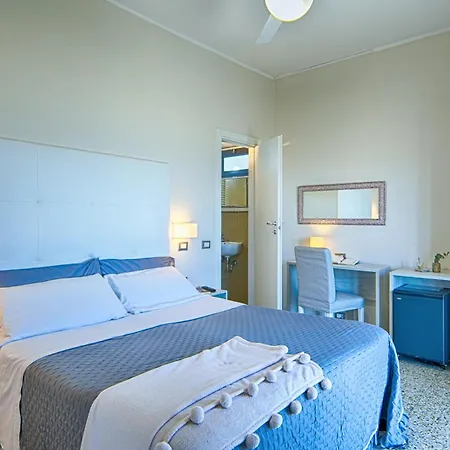 Deanna Hotel 3*