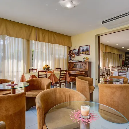 Deanna Hotel 3*